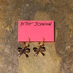 🎀 Betsey Johnson Bow Earrings 🎀